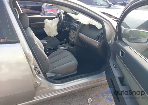 2011 Mitsubishi Galant Fe z USA, uszkodzony, nr VIN 4A32B2FF6BE024879